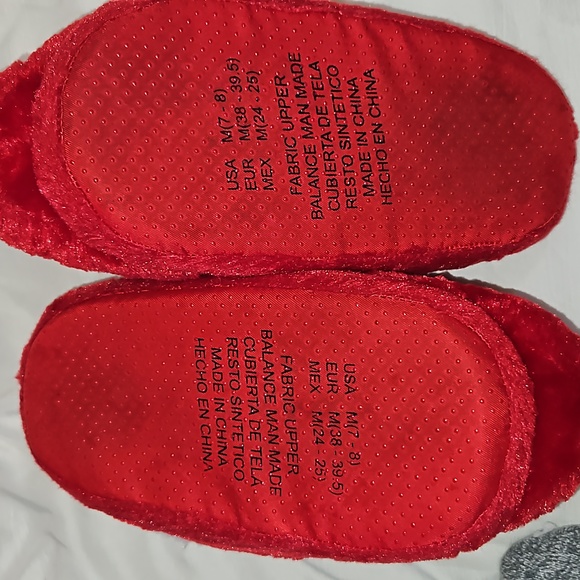 Christmas Elf/Santa Slippers Size M (7-8) - Picture 6 of 6